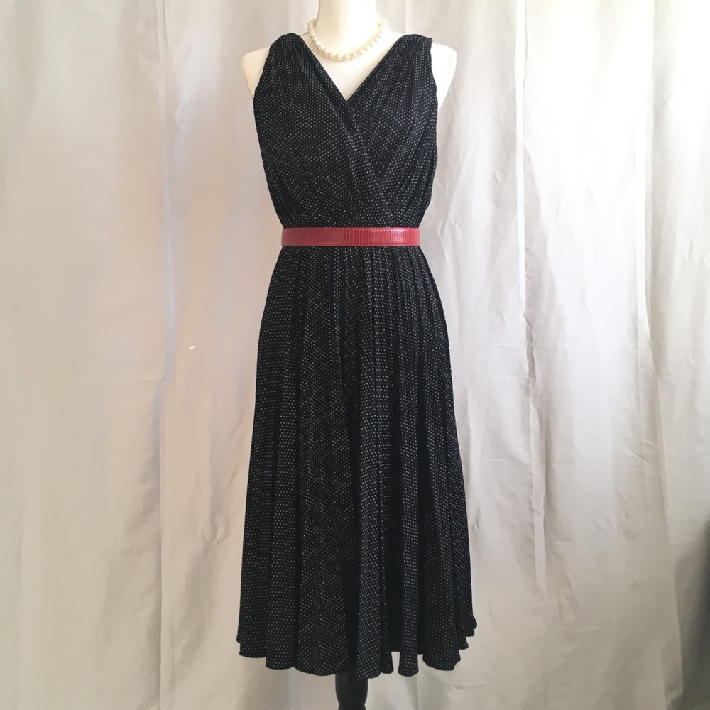 Suzi chin V-neck sleeveless midi polka dot dress